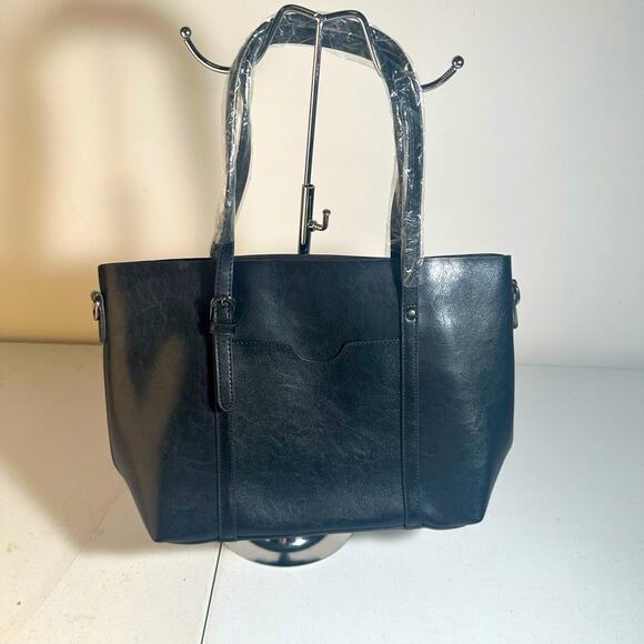 Elegant Black Leather Tote Bag - Picture 1 of 5